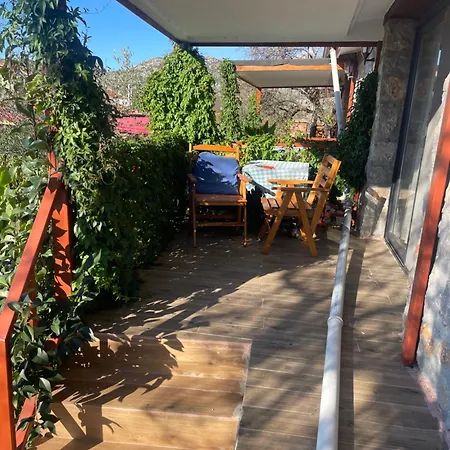 Soeguet Erol Koey Evi Hébergement de vacances Taslica