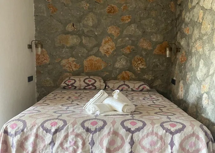 Dom wakacyjny Soeguet Erol Koey Evi Taslica